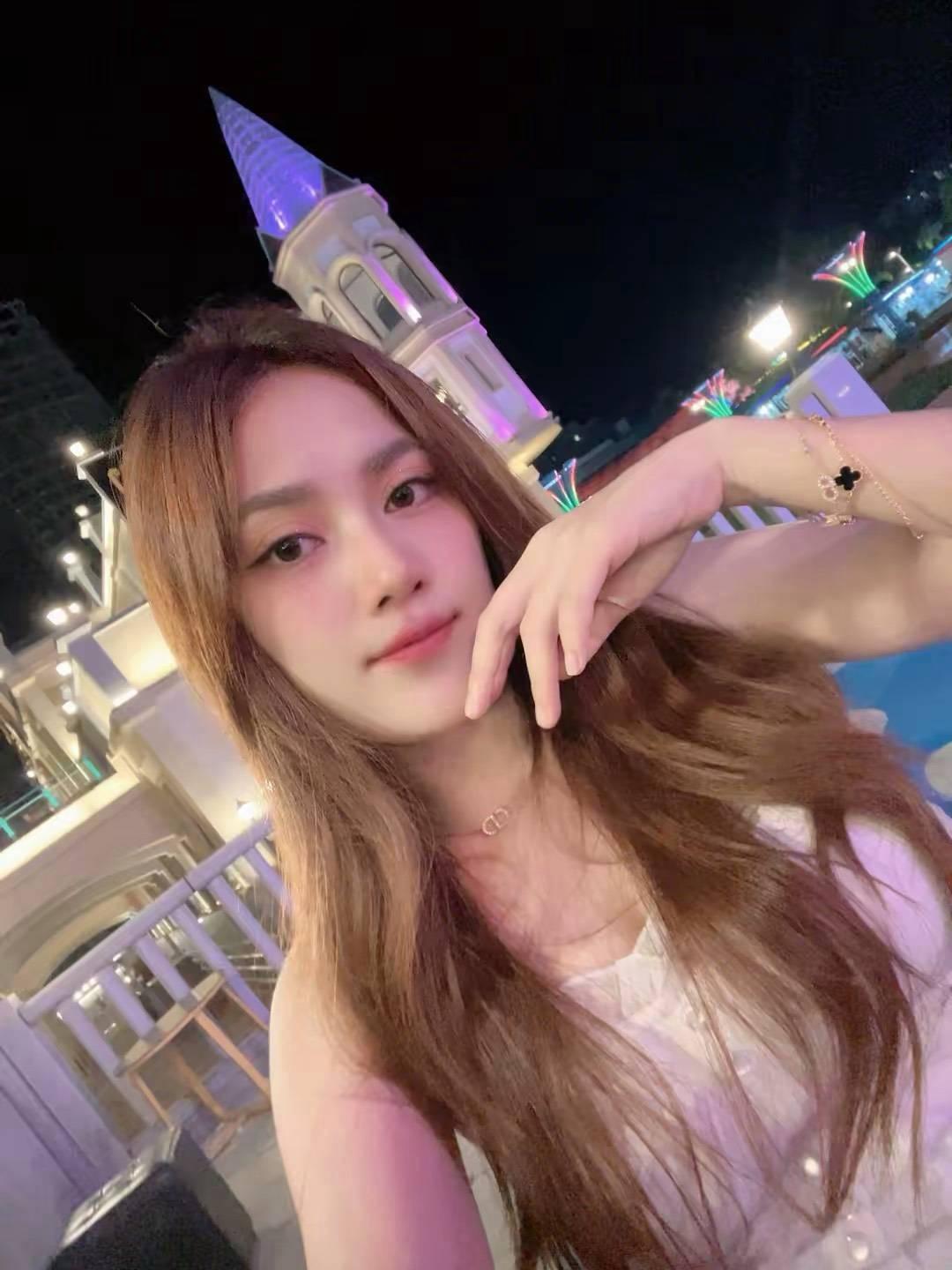 Main profile image
